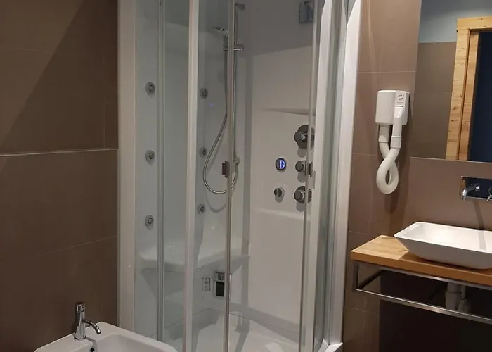 Cronox Vinecc Lägenhetshotell 3*